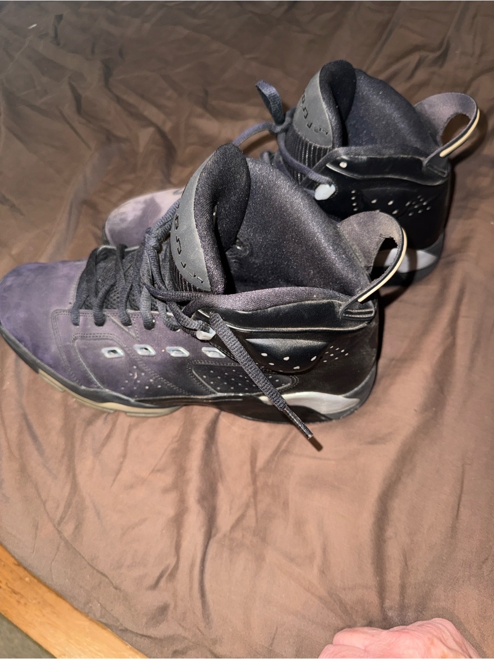 Nike Black and Gray Air Jordan 👟